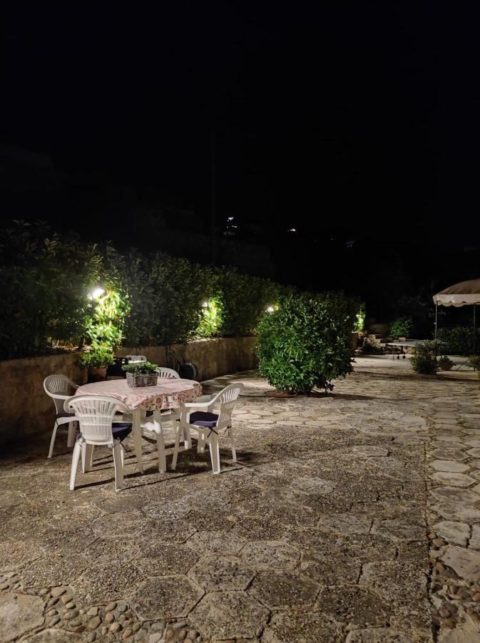 Villa Bouganvilla Cefalú Exterior foto